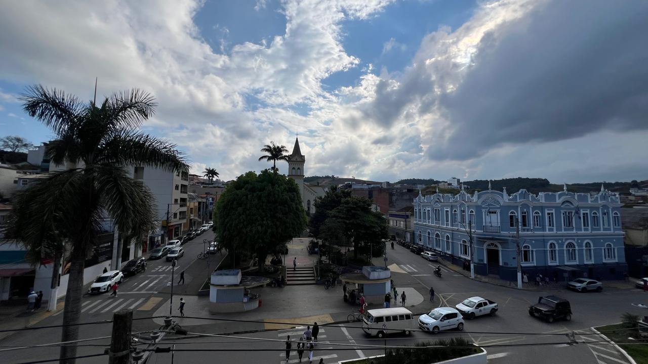 Frio e tempo nublado marcam o feriado de Corpus Christi em Santos Dumont